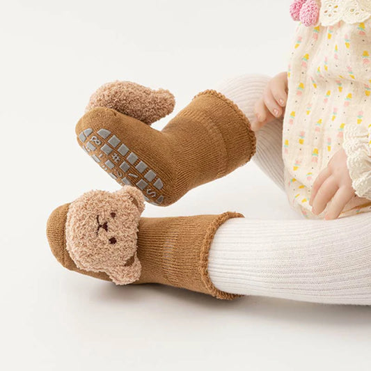 Cute Bear Decorated Crew Neck Socks